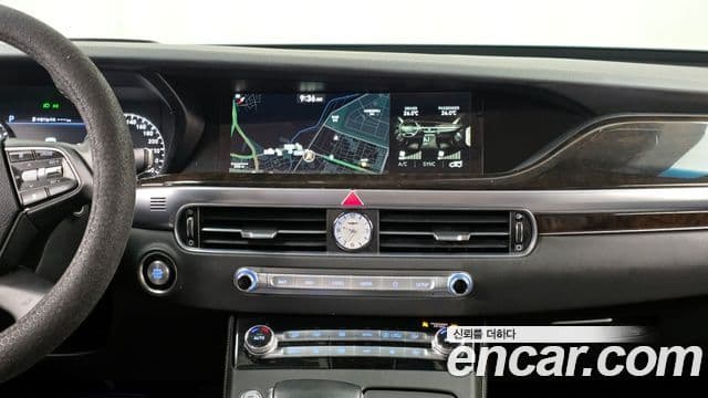 Genesis G90 Premium Luxury, 2019 14