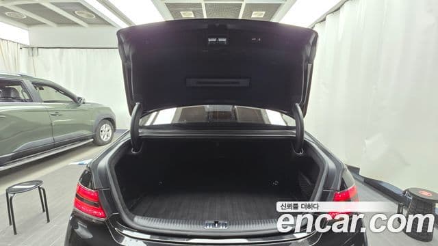 Genesis G90 Premium Luxury, 2019 20