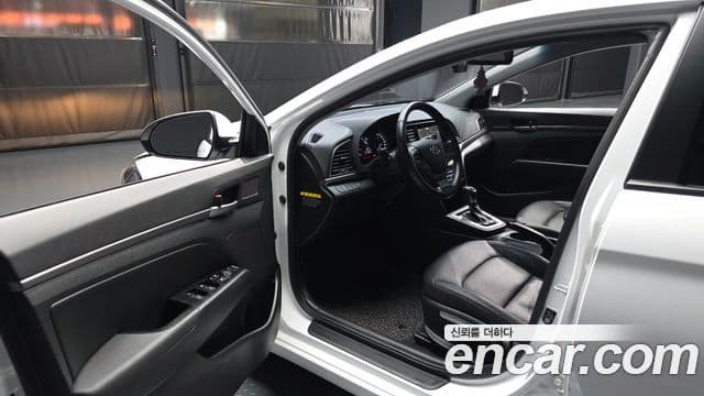 Hyundai Avante AD 1.6 GDI Smart, 2017 10