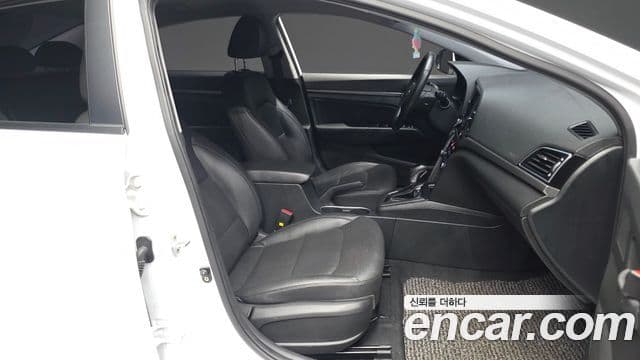 Hyundai Avante AD 1.6 GDI Smart, 2017 11