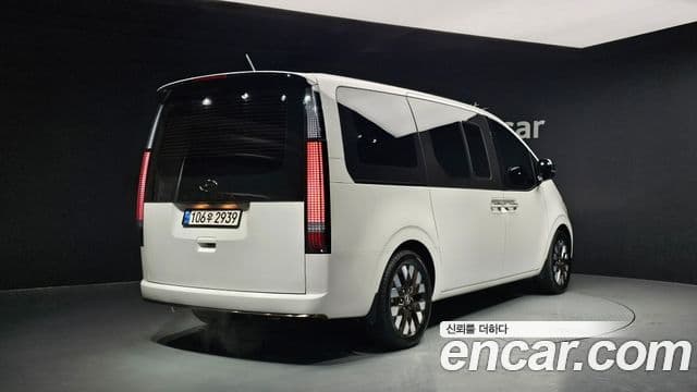 Hyundai Staria Inspiration, 2022 2