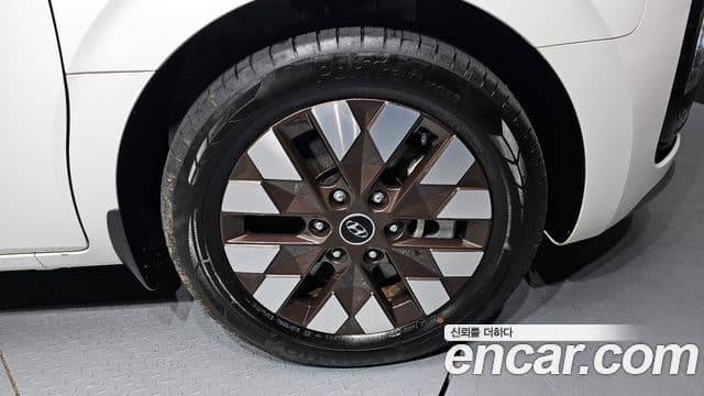 Hyundai Staria Inspiration, 2022 все фото