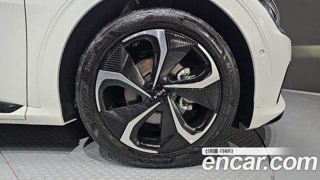 Kia EV6 GT Line, 2023 все фото