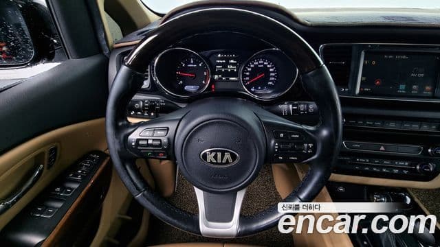 Kia All New Carnival President, 2016 13