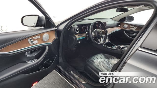 Mercedes-Benz E-класс W213 Exclusive, 2020 10