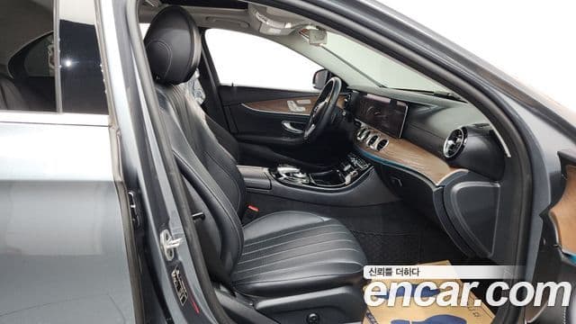 Mercedes-Benz E-класс W213 Exclusive, 2020 11