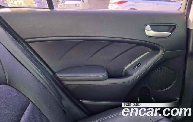 Kia K3 Deluxe, 2014 11