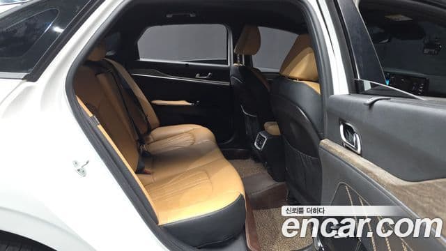 Kia K5 3세대 Signature, 2022 12