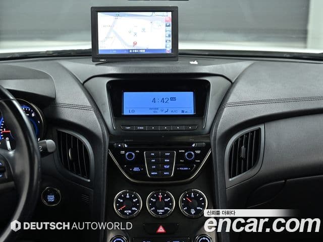 Hyundai The / новый New Genesis купе 200 турбо S, 2012 14