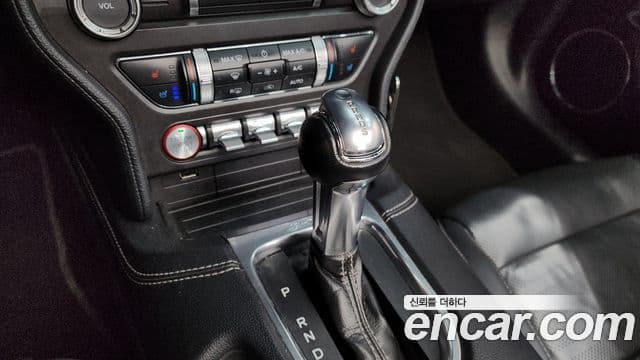 Ford Mustang GT кабриолет, 2019 9