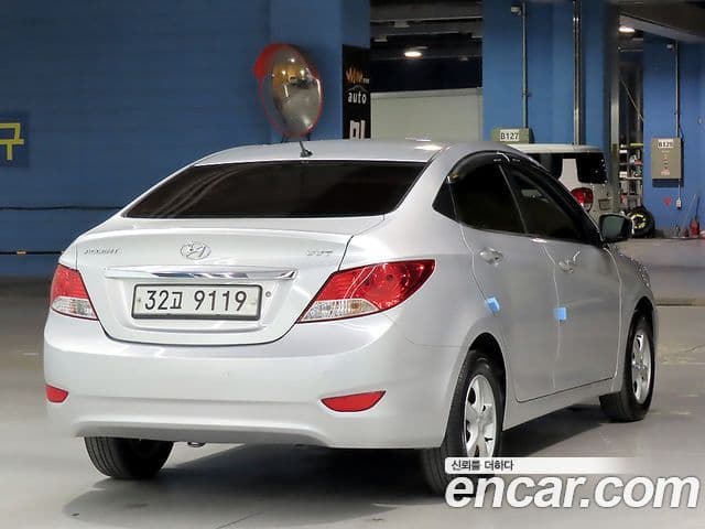 Hyundai Accent(новый кузов / новое поколение) Premier, 2012 4