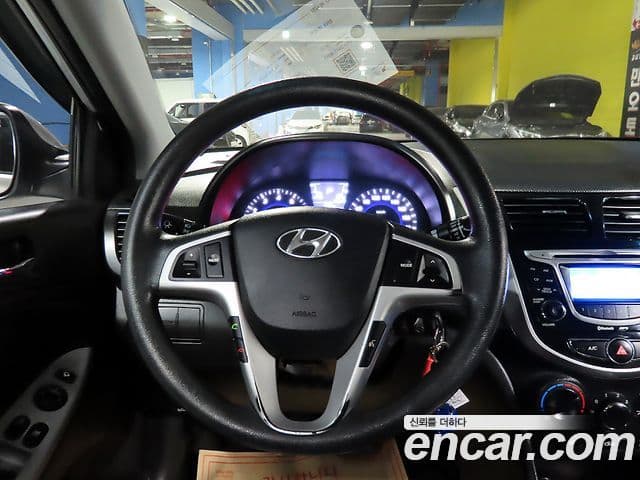 Hyundai Accent(новый кузов / новое поколение) Premier, 2012 11