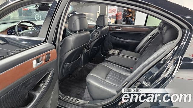 Hyundai Genesis Special, 2014 11