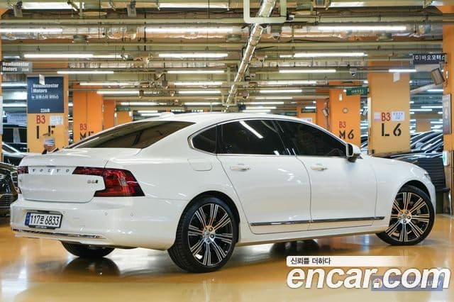 Volvo S90 B6 AWD Ultimate Bright, 2024 4