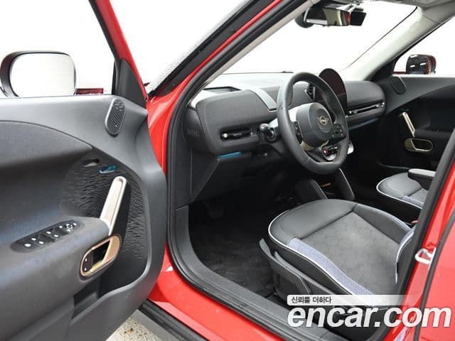 Mini Aceman 1세대 E Classic, 2025 11