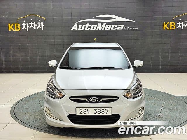 Hyundai Accent(новый кузов / новое поколение) Premier, 2011 1
