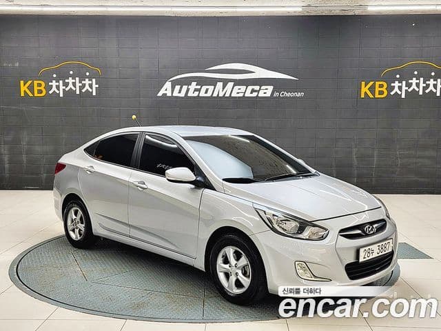 Hyundai Accent(новый кузов / новое поколение) Premier, 2011 3