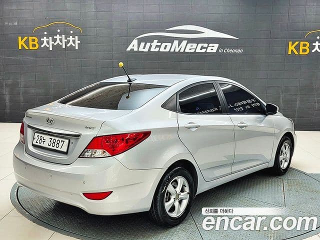 Hyundai Accent(новый кузов / новое поколение) Premier, 2011 все фото
