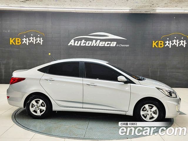 Hyundai Accent(новый кузов / новое поколение) Premier, 2011 6