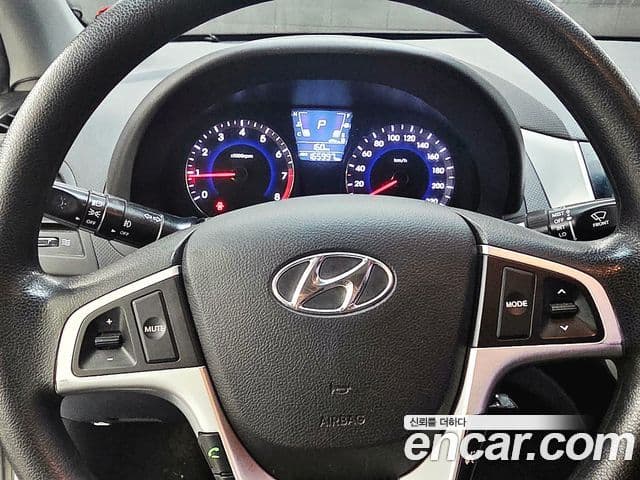 Hyundai Accent(новый кузов / новое поколение) Premier, 2011 9