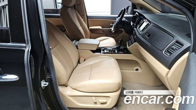Kia All New Carnival President, 2016 10