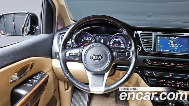 Kia All New Carnival President, 2016 13