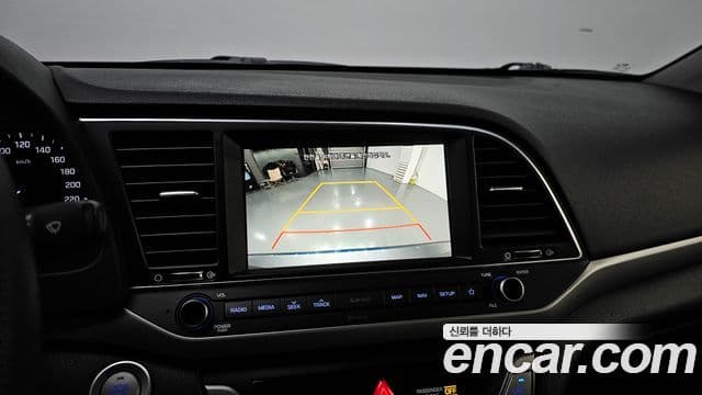 Hyundai Avante AD 1.6 GDI Value Plus, 2018 6