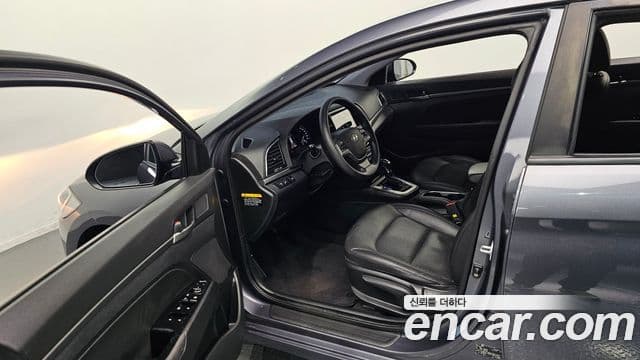 Hyundai Avante AD 1.6 GDI Value Plus, 2018 10