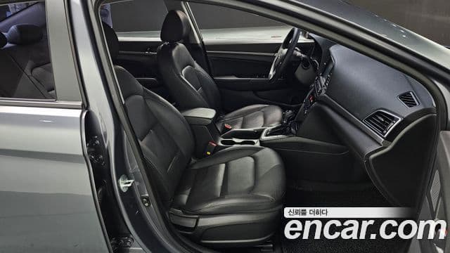 Hyundai Avante AD 1.6 GDI Value Plus, 2018 11