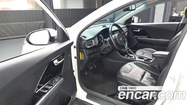 Kia Niro Prestige, 2017 10