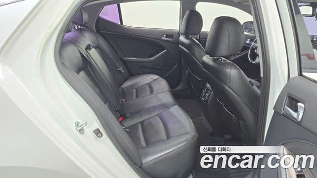 Kia The / новый New K5 Noblesse, 2015 12