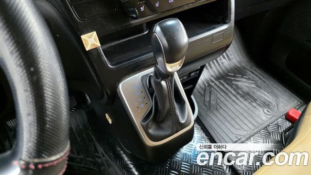 Hyundai Staria Modern, 2022 9