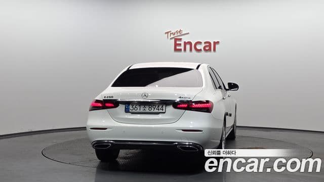 Mercedes-Benz E-класс W213 Exclusive, 2022 4