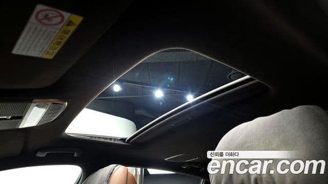 Genesis G90 Premium Luxury, 2019 18