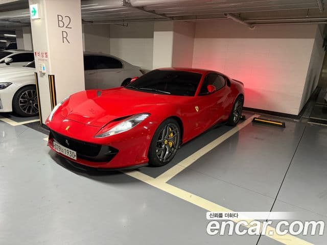 Ferrari 812 슈퍼패스트