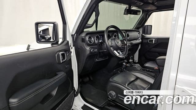 Jeep Wrangler (JL) 2.0 Overland 4도어, 2021 10