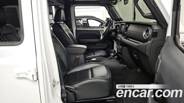 Jeep Wrangler (JL) 2.0 Overland 4도어, 2021 11