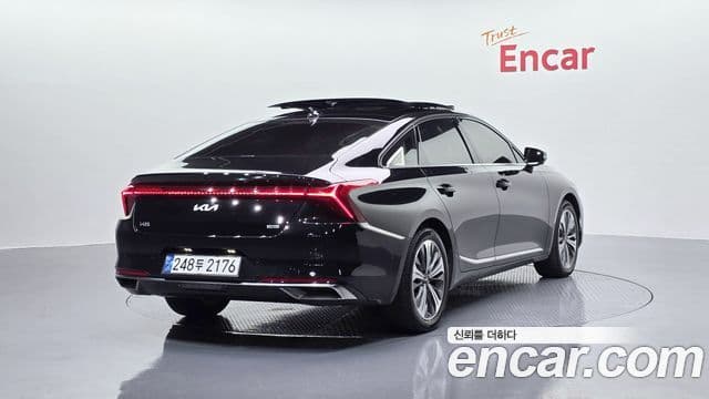 Kia K8 гибрид Signature, 2023 2