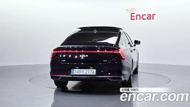 Kia K8 гибрид Signature, 2023 4