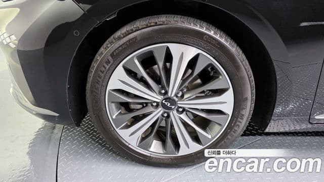 Kia K8 гибрид Signature, 2023 все фото