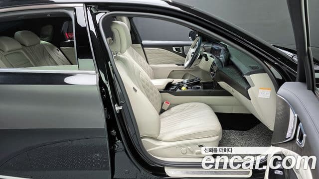 Kia K8 гибрид Signature, 2023 10