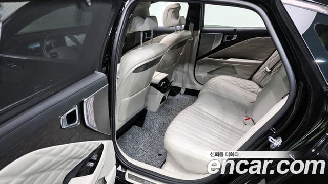 Kia K8 гибрид Signature, 2023 12