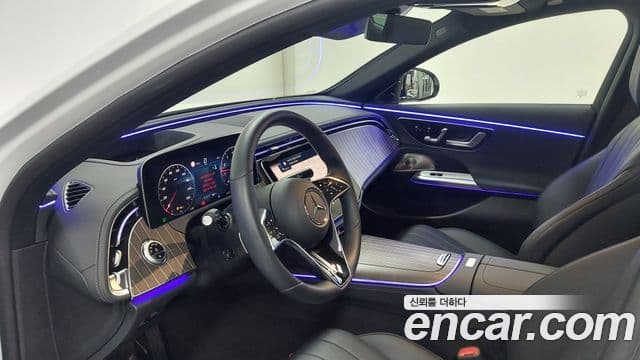 Mercedes-Benz E-класс W214 Exclusive, 2025 9