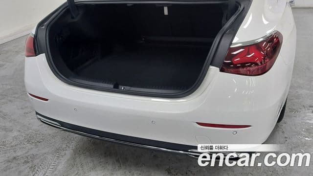 Mercedes-Benz E-класс W214 Exclusive, 2025 11