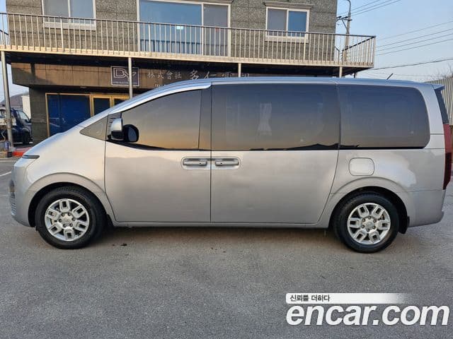 Hyundai Staria Modern, 2023 2