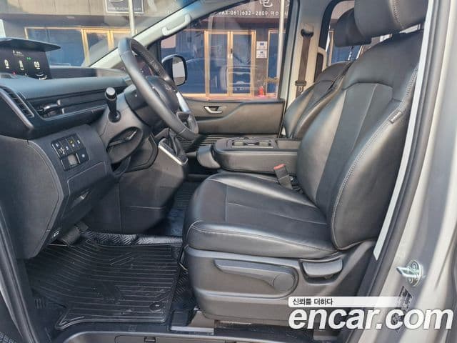 Hyundai Staria Modern, 2023 6