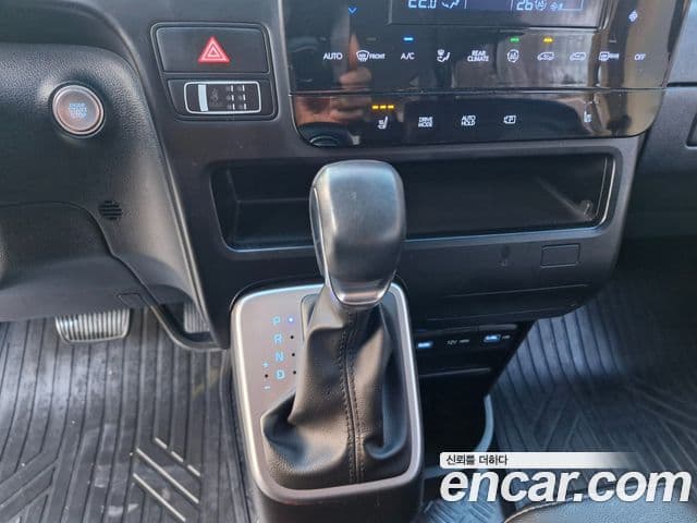 Hyundai Staria Modern, 2023 11