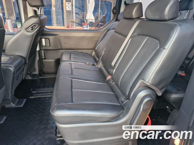 Hyundai Staria Modern, 2023 17