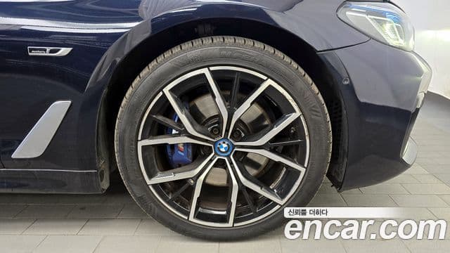 BMW 5시리즈 (G30) 530e M Sport, 2022 все фото