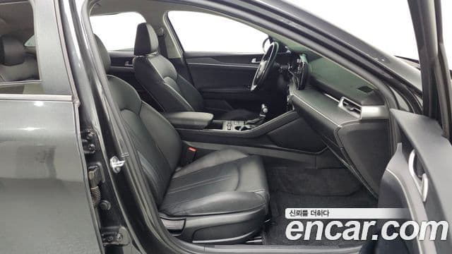 Kia K5 3세대 Trendy, 2021 11